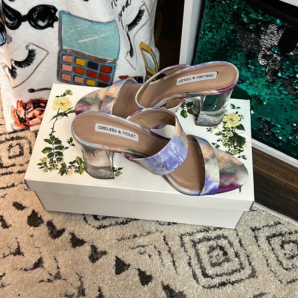 Womens chunky lucite heels